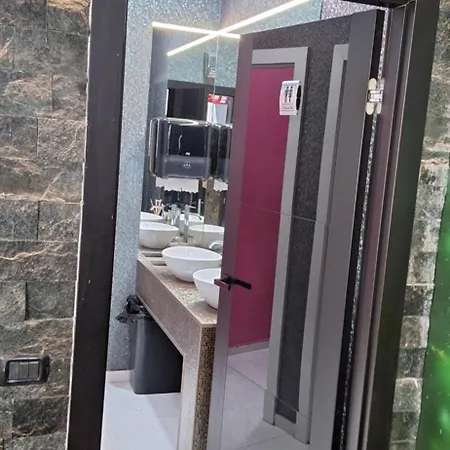 Apartamento Rezidential Mihai Bravu Cu Internet De Mare Viteza Si Parcare Gratuita *